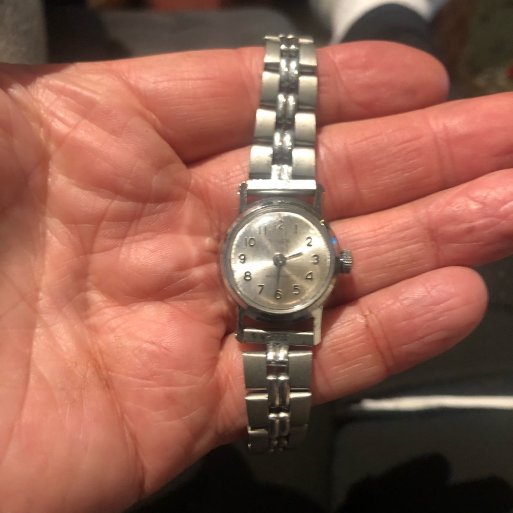 Woman’s watch good working condition